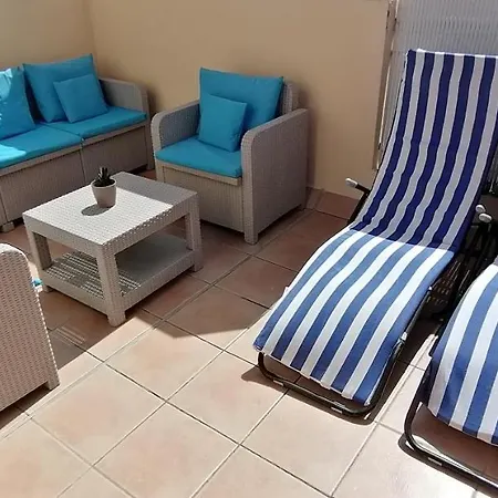 Chilly - Sunny Rooftop Terrace With Ocean View شقة